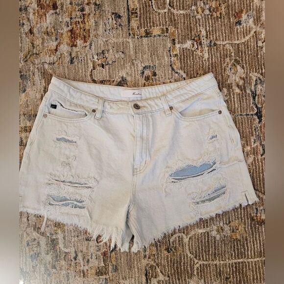 Kancan shorts sz 15/31 light blue wash with 2.5" inseam - Picture 1 of 4